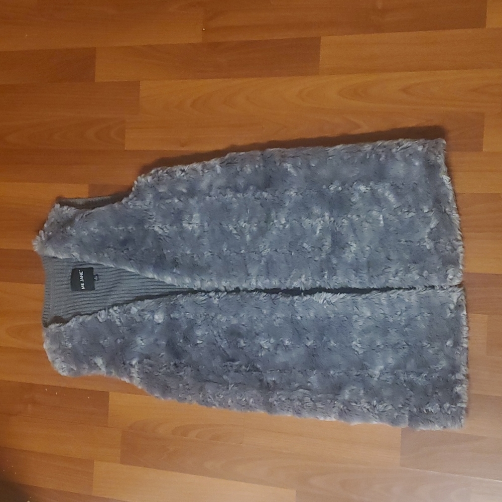 Me Jane gray Faux Fur and knit open vest size small